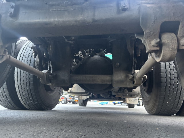 いすゞギガ深ダンプ（土砂禁ダンプ）大型（10t）[写真27]