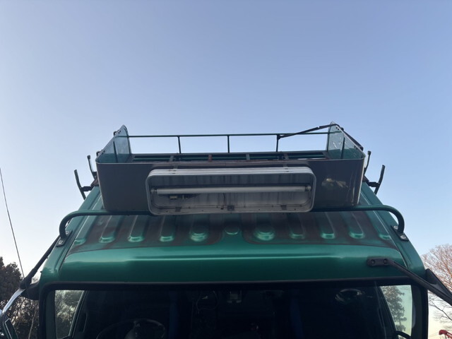 いすゞギガ深ダンプ（土砂禁ダンプ）大型（10t）[写真32]