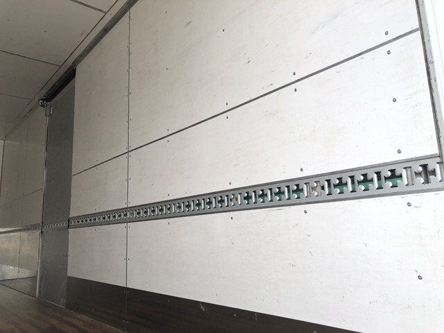 三菱ふそうファイターアルミバン中型（4t）[写真14]