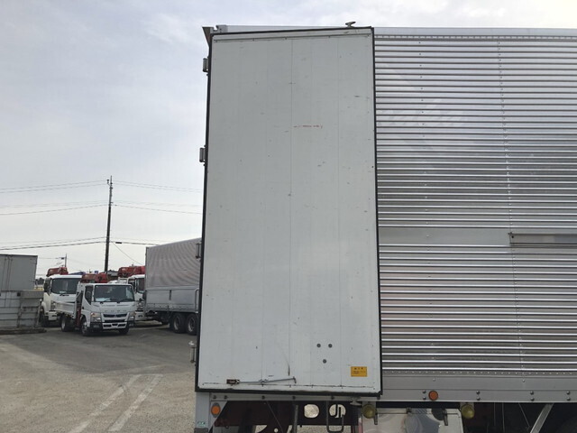 三菱ふそうファイターアルミバン中型（4t）[写真19]