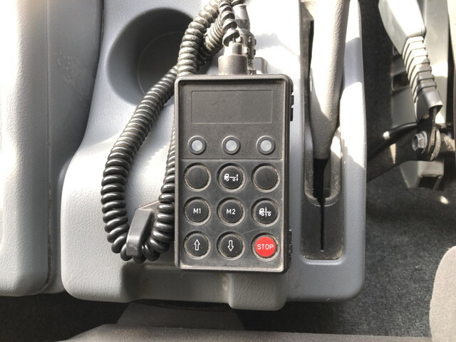 三菱ふそうファイターアルミバン中型（4t）[写真25]