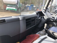 三菱ふそうファイターアルミバン中型（4t）[写真28]