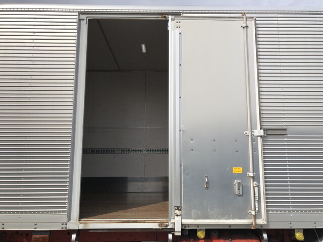 三菱ふそうファイターアルミバン中型（4t）[写真07]