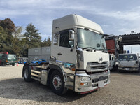 UDトラックスクオントレーラーヘッド（トラクターヘッド）大型（10t）[写真04]