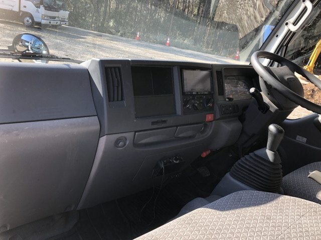 いすゞエルフダブルキャブ（Wキャブ）小型（2t・3t）[写真20]