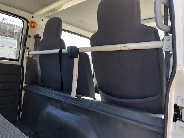 いすゞエルフダブルキャブ（Wキャブ）小型（2t・3t）[写真23]