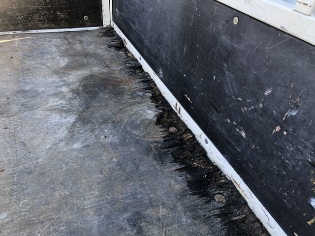 いすゞエルフダブルキャブ（Wキャブ）小型（2t・3t）[写真37]