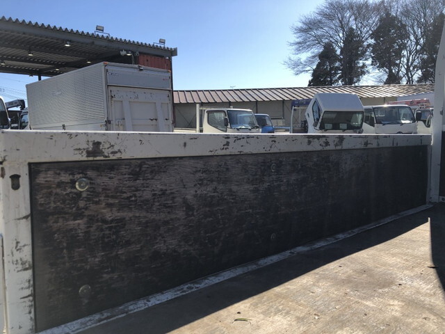 いすゞエルフダブルキャブ（Wキャブ）小型（2t・3t）[写真09]