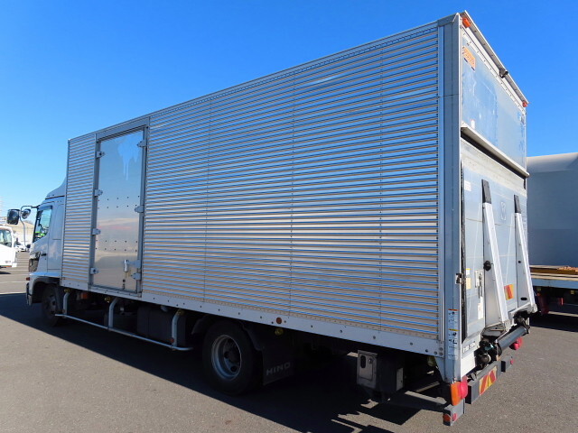 日野レンジャーアルミバン中型（4t）[写真02]