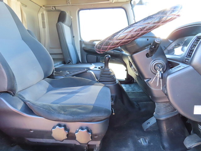 日野レンジャーアルミバン中型（4t）[写真21]