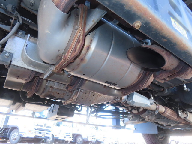 いすゞフォワードクレーン4段増トン（6t・8t）[写真12]