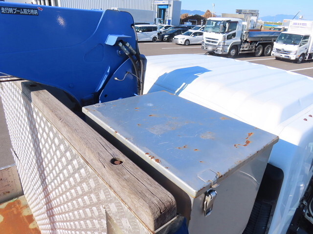 いすゞフォワードクレーン4段増トン（6t・8t）[写真35]