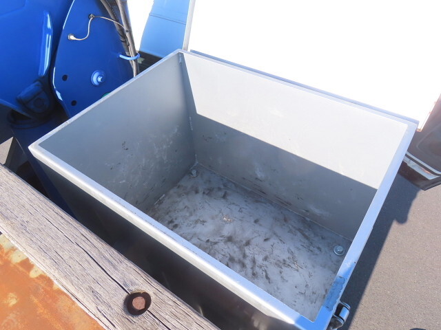 いすゞフォワードクレーン4段増トン（6t・8t）[写真36]