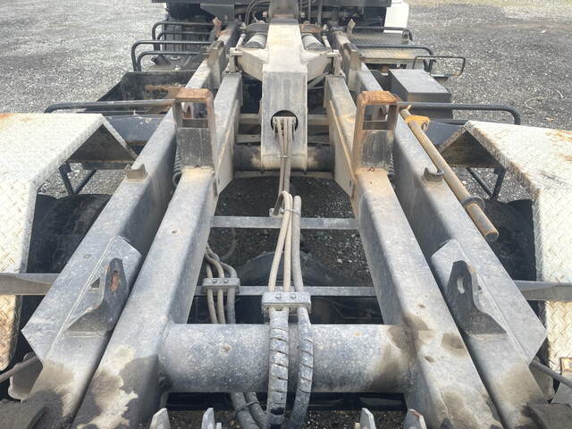 三菱ふそうファイターコンテナ専用車中型（4t）[写真11]