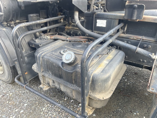 三菱ふそうファイターコンテナ専用車中型（4t）[写真21]