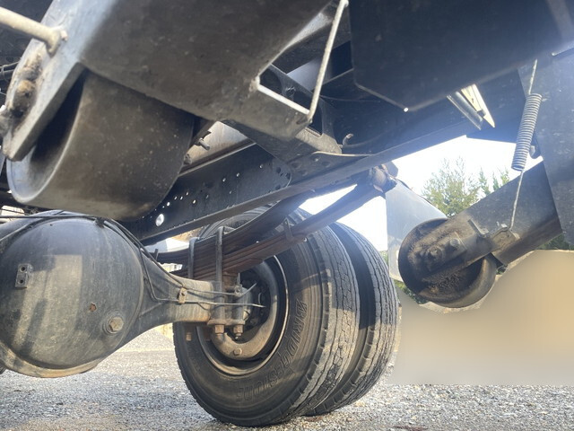 三菱ふそうファイターコンテナ専用車中型（4t）[写真22]