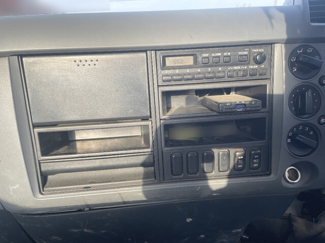 三菱ふそうファイターコンテナ専用車中型（4t）[写真35]