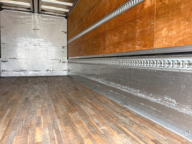 日野レンジャーアルミウイング中型（4t）[写真11]