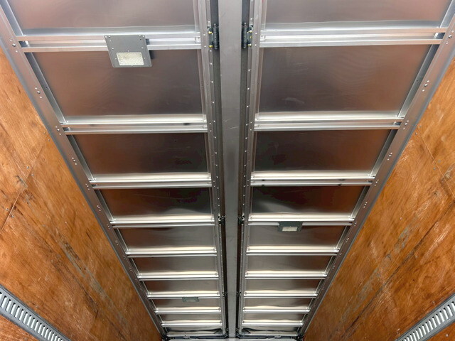 日野レンジャーアルミウイング中型（4t）[写真12]