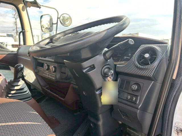 日野レンジャーアルミウイング中型（4t）[写真22]