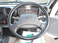 トヨタトヨエースアルミバン小型（2t・3t）[写真25]