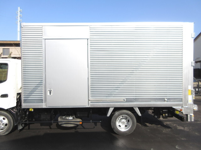 トヨタトヨエースアルミバン小型（2t・3t）[写真06]