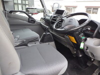 トヨタトヨエース幌ウイング小型（2t・3t）[写真16]