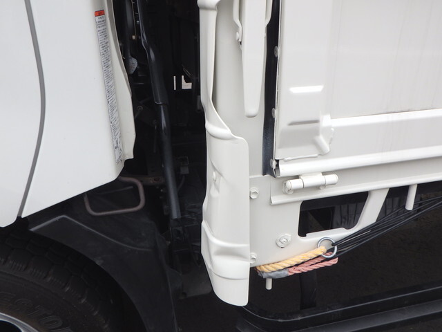 トヨタトヨエース幌ウイング小型（2t・3t）[写真29]