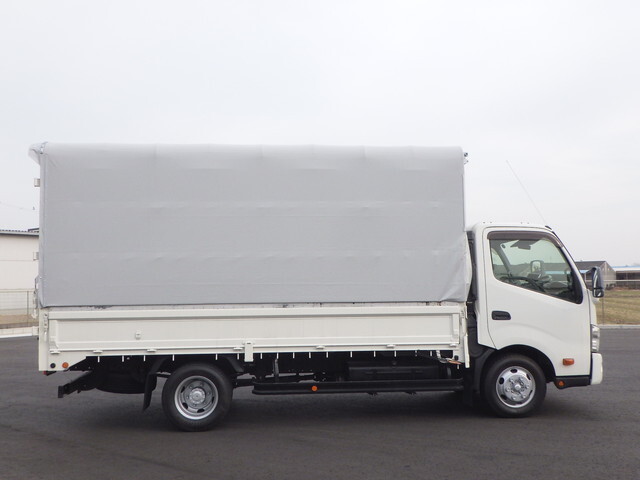 トヨタトヨエース幌ウイング小型（2t・3t）[写真04]