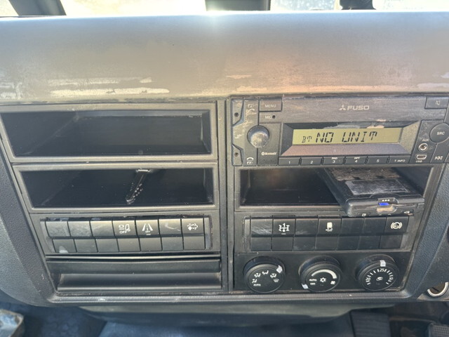 三菱ふそうファイターコンテナ専用車中型（4t）[写真10]