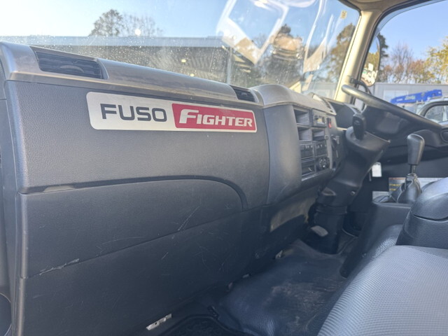 三菱ふそうファイターコンテナ専用車中型（4t）[写真11]