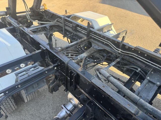 三菱ふそうファイターコンテナ専用車中型（4t）[写真16]