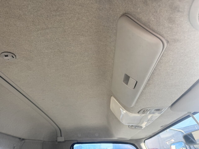 三菱ふそうファイターコンテナ専用車中型（4t）[写真09]