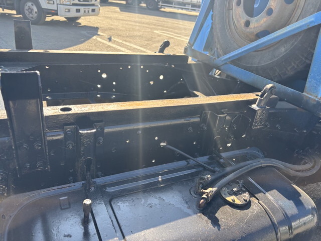 いすゞエルフダンプ小型（2t・3t）[写真32]