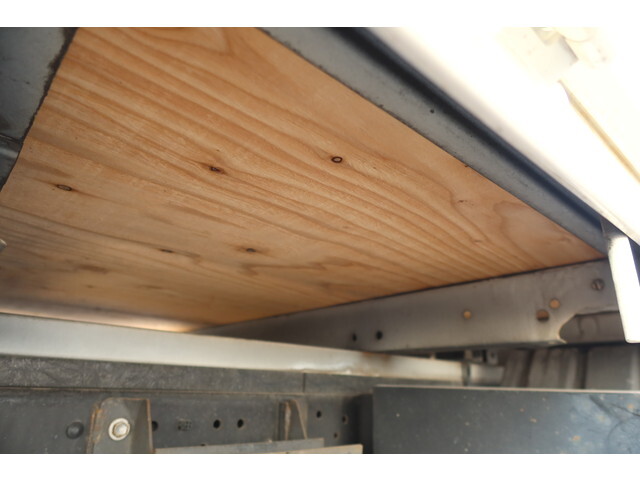 トヨタトヨエース平ボディ小型（2t・3t）[写真20]