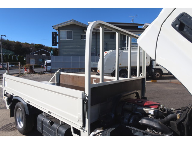 トヨタトヨエース平ボディ小型（2t・3t）[写真26]