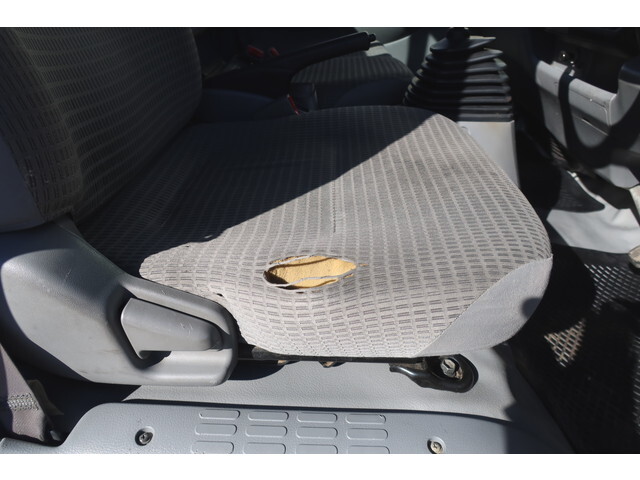 トヨタトヨエース平ボディ小型（2t・3t）[写真34]