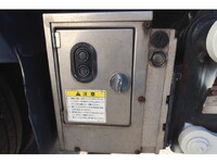 トヨタトヨエース平ボディ小型（2t・3t）[写真09]