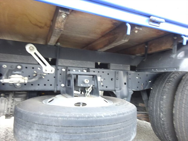 いすゞエルフ平ボディ小型（2t・3t）[写真11]