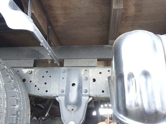 いすゞエルフ平ボディ小型（2t・3t）[写真14]