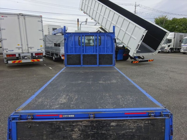 いすゞエルフ平ボディ小型（2t・3t）[写真06]