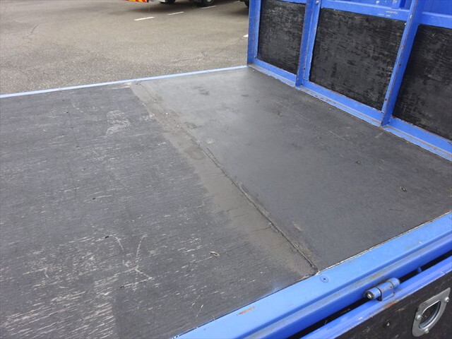 いすゞエルフ平ボディ小型（2t・3t）[写真07]