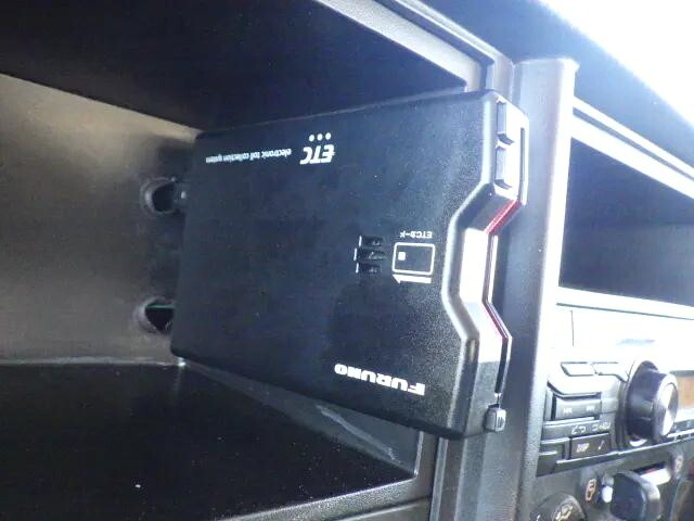 いすゞエルフセルフクレーン4段小型（2t・3t）[写真18]