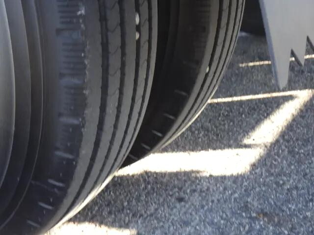 いすゞエルフセルフクレーン4段小型（2t・3t）[写真26]