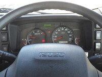 いすゞエルフセルフクレーン4段小型（2t・3t）[写真41]