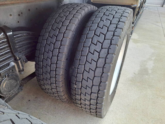 いすゞギガコンテナ専用車大型（10t）[写真25]