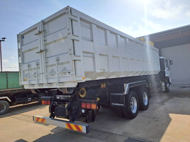 いすゞギガコンテナ専用車大型（10t）[写真08]