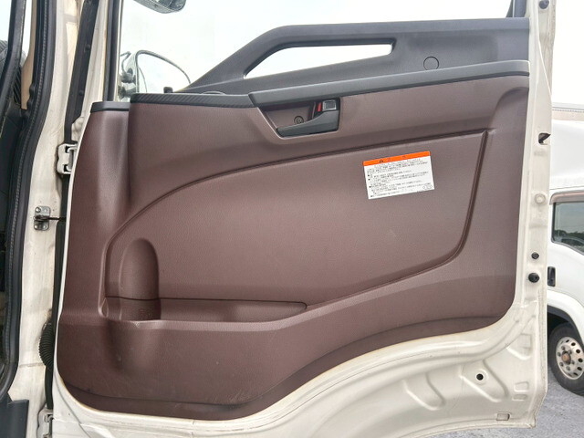 日野プロフィアアルミウイング大型（10t）[写真17]