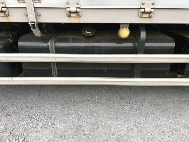 日野プロフィアアルミウイング大型（10t）[写真36]