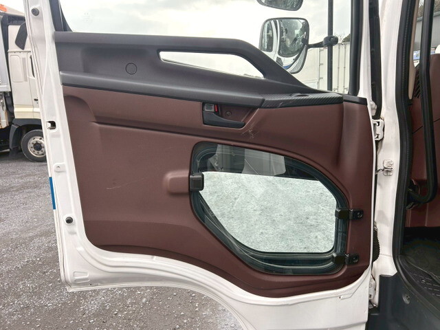 日野レンジャーアルミウイング中型（4t）[写真14]